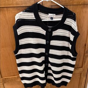 Universal Thread Black and White Knit Cardigan